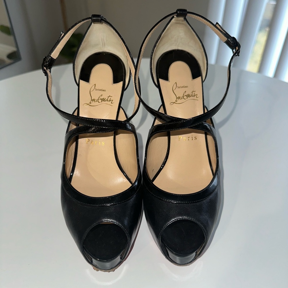 Black Christian Louboutins size 37
